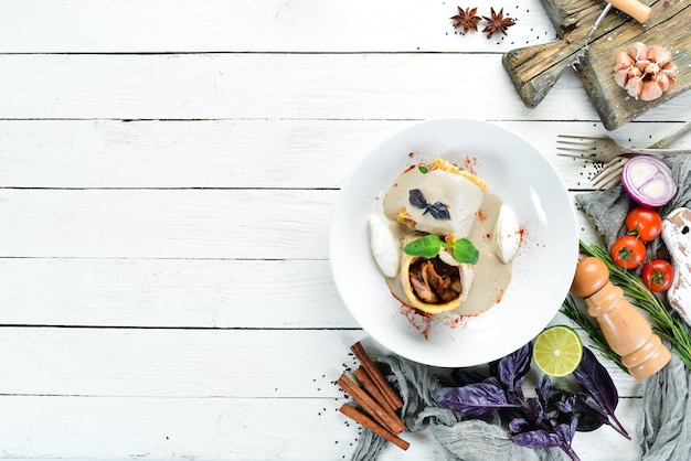 Talerz z domowym daniem